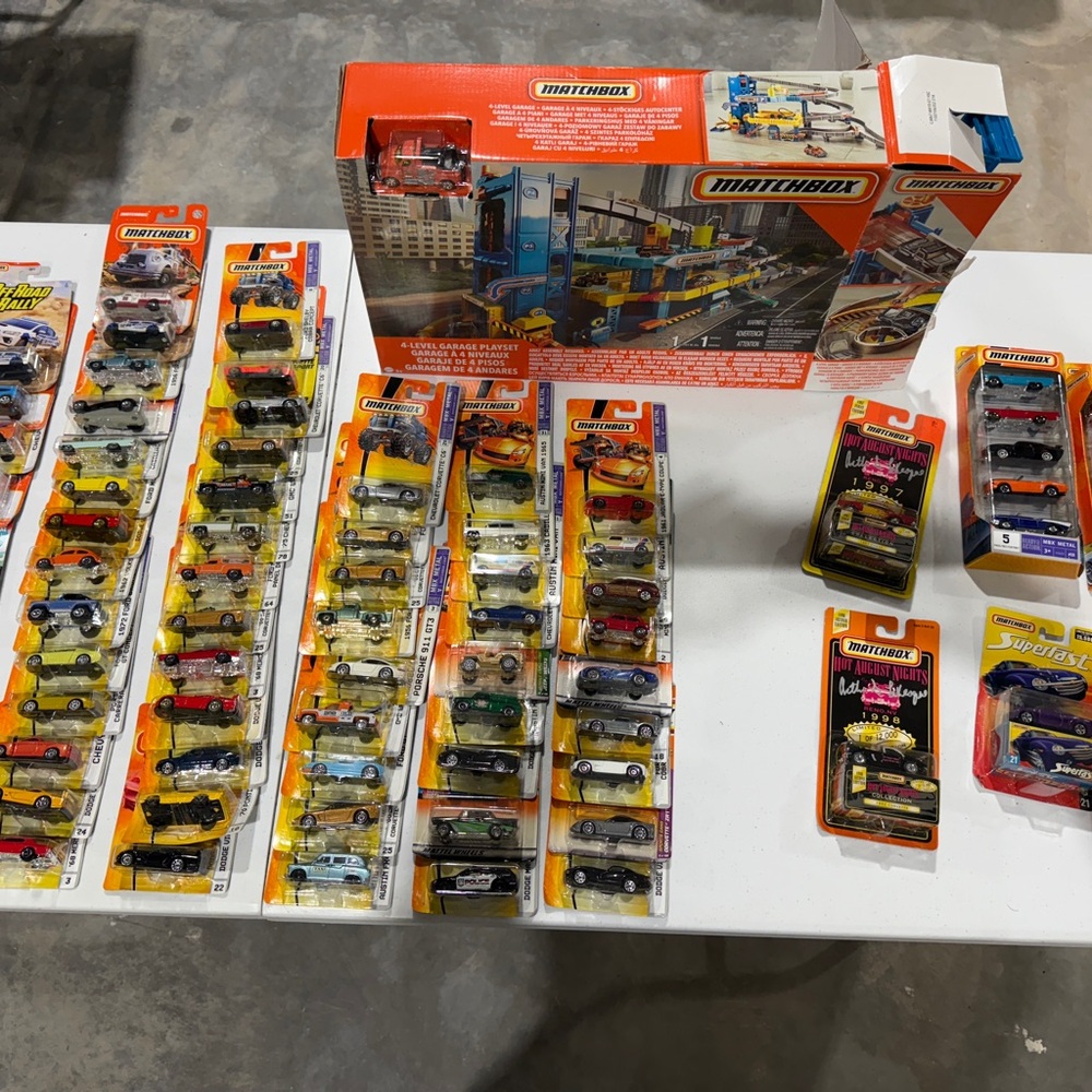 Matchbox Toy Cars and Vehicles lot
